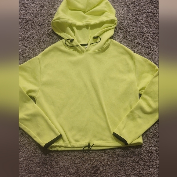STUNNING VS PINK NEON YELLOW KNIT CROP HOODIE WITH BUNGEE CORDS - Picture 6 of 13